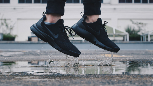 How to waterproof your shoes ?